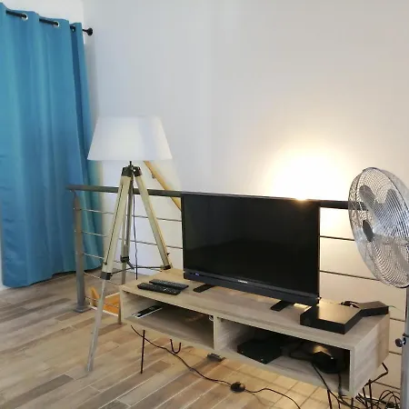 Blue Rent Apartment Bron