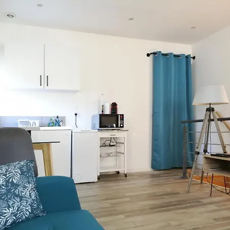 Apartment Blue Rent Bron